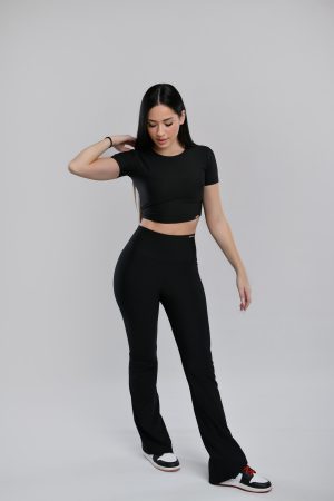 T-Shirt Crop Top & Leggings Flare